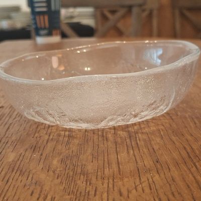 Set of 8 Hoya Crystal Japan "Ice" Glass Bowls