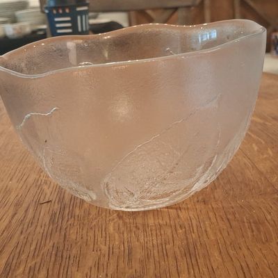 Party Leaf Motif Bowl