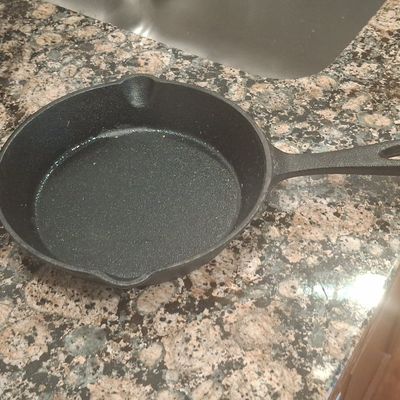 Unmarked Cast Iron Skillet