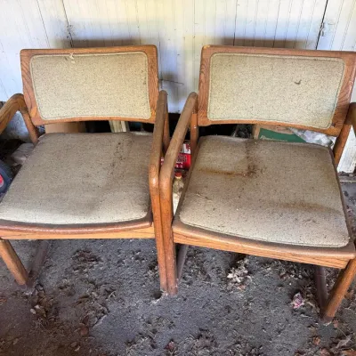 Sale Photo Thumbnail #330: Mid Century Modern Oak Sled Base Office Armchairs with Tweed Upholstery, Pair – White Cloud