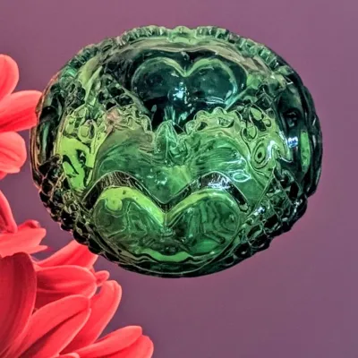 Tarentum Glass Hartford Emerald Green Rose Bowl, 1898–1906 – EAPG