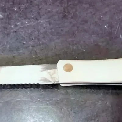 CUTCO 1721 KL Serrated Knife – White Handle, Olean NY