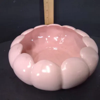1940s Camark 624 Lotus Planter – Pastel Pink
