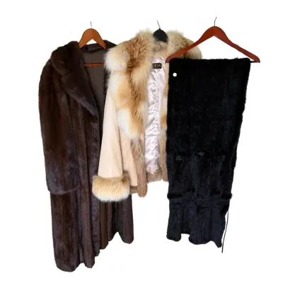 Vintage Women’s Fur Jackets & Shawl 