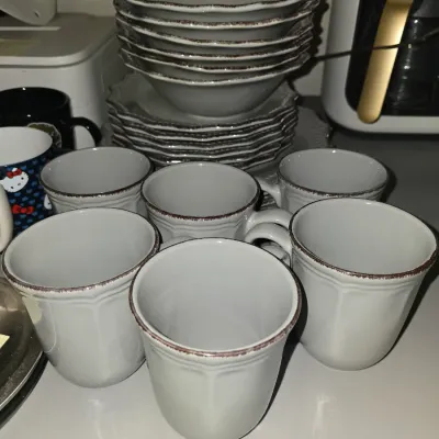 Sale Photo Thumbnail #16: 10 strawberry street set for 6