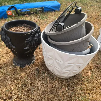 Sale Photo Thumbnail #219: 5 planters