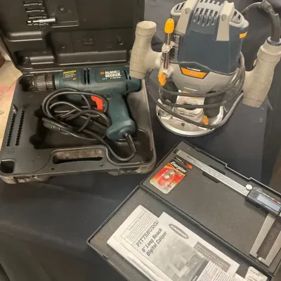 Power Tool & Digital Caliper Lot – Black & Decker Drill, Router & Pittsburgh Caliper