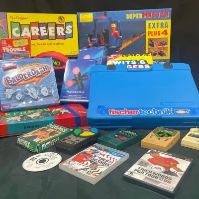 Vintage Games & Electronics Lot – Careers, Balderdash, FischerTechnik, PlayStation & Handheld Games