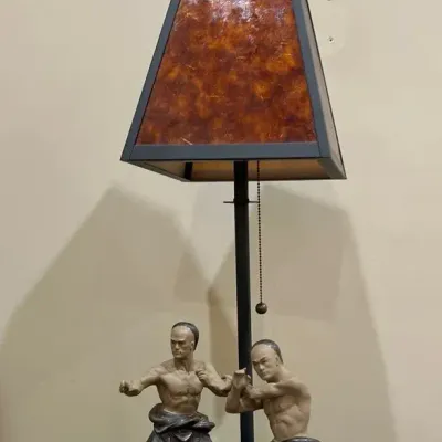 Pair of Bruce Lee Asian Martial Arts Figurines with Mission-Style Table Lamp