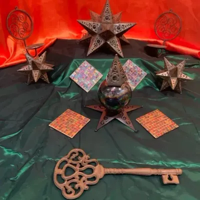 Rustic Metal Star Décor, Mosaic Coasters, Candle Holders & Oversized Decorative Key Lot