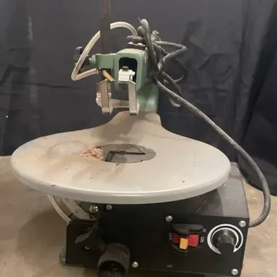 Vintage Variable-Speed Scroll Saw – Benchtop Woodworking Tool