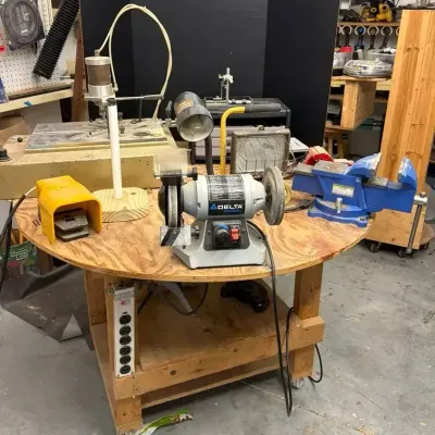 Delta Bench Grinder, Brevetti Frame Jointer, Vises & Rolling Worktable