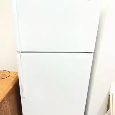 Whirlpool Top-Freezer Refrigerator