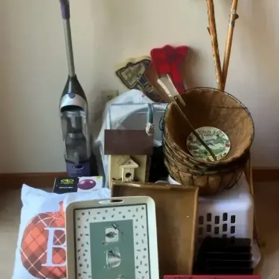 Shark Vacuum, Home Décor & Household Goods