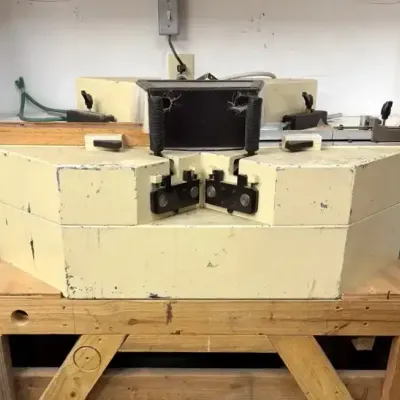 Brevetti Picture Frame Underpinner