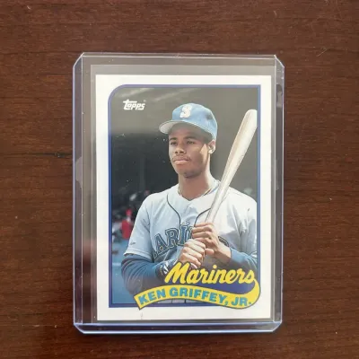 1989 Topps Traded Baseball Card. Ken Griffey Jr. Rookie. Card #41T