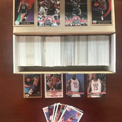 100s of Vintage Basketball Cards. Shaquille O'Neal, Larry Bird, Scottie Pippen, and More