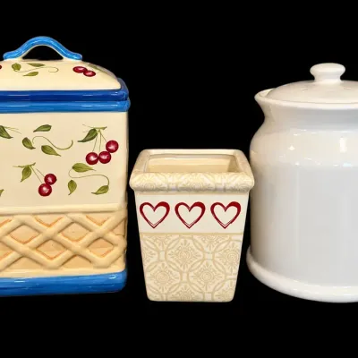 Coordinating Kitchen Ceramics