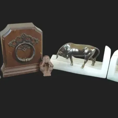 Vintage Bookends Decor Bundle 