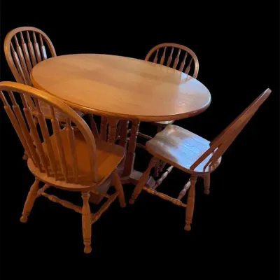 Traditional Country Oak Dining Set With Windsor Style Spindle Back Chairs