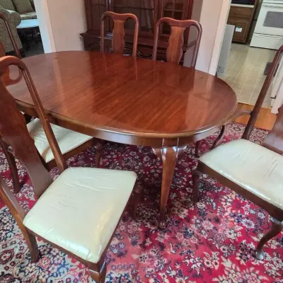 Thomasville Queen Anne Collection Dining Set