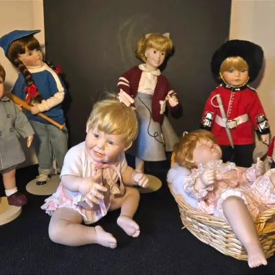 7 Collectors Porcelain Dolls: 1950s Girl, Soldier, Babies +