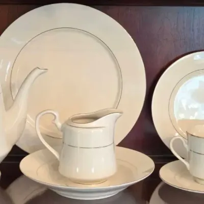 "Royal Majestic" D'Or Fine China Set