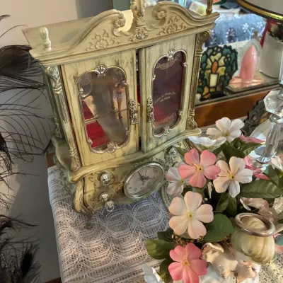 Sale Photo Thumbnail #409