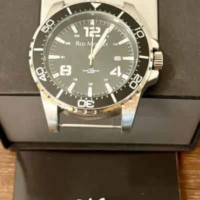
Red Monkey Wrist Watch 3 ATM Water Resistant Original Box & Paperwork Runs