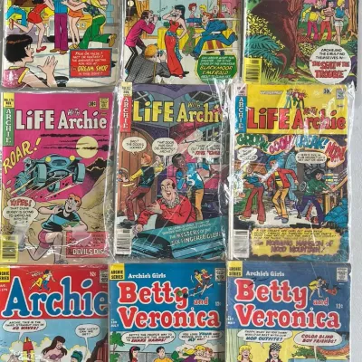 (9) Archie Comics Group 1960's And 70's - Betty And Veronica, Archie, And Life With Archie