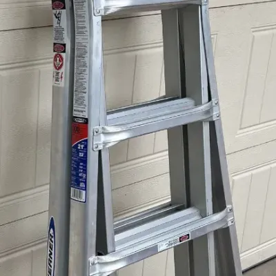 Werner 21' 300 Pound Capacity Telescoping Ladder Model MT-22