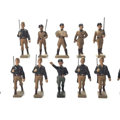 Sale Photo Thumbnail #290: (12) Lineol Italian Blackshirt Militia & German Infantry Figures