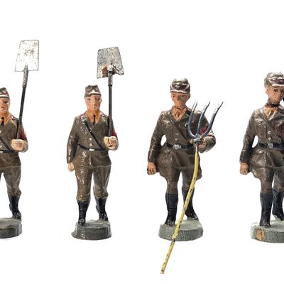 Sale Photo Thumbnail #238: (4) Elastolin German RAD Labour Service Figures
