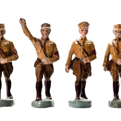Sale Photo Thumbnail #33: (4) Elastolin SA Brownshirts German Military Soldiers