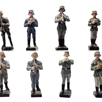 Sale Photo Thumbnail #215: (8) Lineol, Leyla & Schosso Mixed German Infantry Musicians