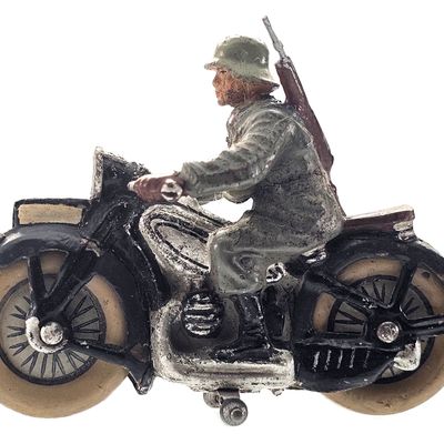 Sale Photo Thumbnail #8: Elastolin/Lineol WWII German Soldier on Motorcycle