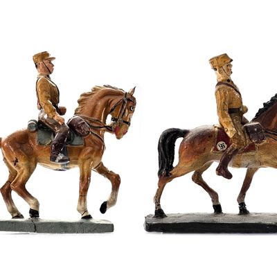 Sale Photo Thumbnail #17: (4) Elastolin/Lineol SA Brownshirts German Horses and Soldiers