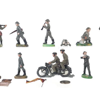 Sale Photo Thumbnail #366: (14) Lineol German Wehrmacht & Volksmarine Infantry
