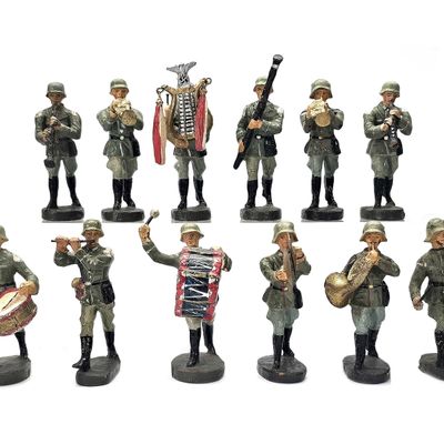 Sale Photo Thumbnail #233: (12) Elastolin German Infantry Mixed Military Band