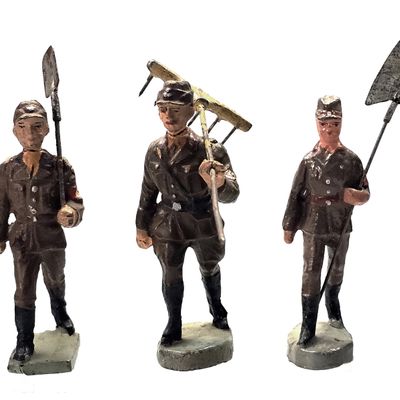 Sale Photo Thumbnail #239: (3) Elastolin/Lineol German RAD Labour Service Figures