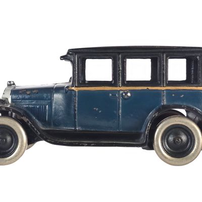 Sale Photo Thumbnail #579: Arcade Sedan in Blue & Black Cast Iron