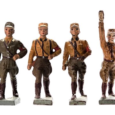 Sale Photo Thumbnail #30: (4) Lineol SA Brownshirts German Military Soldiers