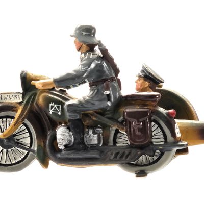 Sale Photo Thumbnail #6: Elastolin/Lineol WWII German Soldier on Motorcycle with Sidecar and Officer LW4994