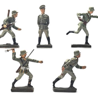 Sale Photo Thumbnail #269: (5) Lineol German Military Infantry & Grenadiers