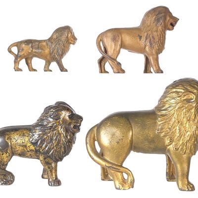 Sale Photo Thumbnail #501: (4) A.C. Williams Cast Iron Tail Right Lion Banks