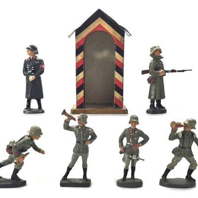 Sale Photo Thumbnail #259: (6) Elastolin/Lineol German Border Sentry & Infantry Figures