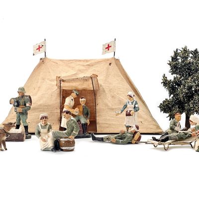 Sale Photo Thumbnail #147: (13) Lineol/Elastolin German Red Cross Field Hospital Set
