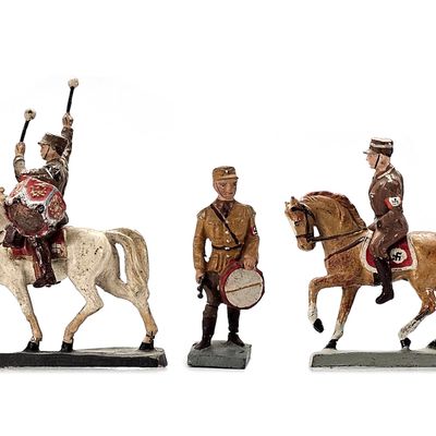Sale Photo Thumbnail #50: (5) Elastolin/Lineol/Gloria SA Brownshirt German Soldiers Band Members/Riding Horses/Drummers