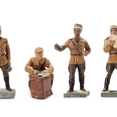 Sale Photo Thumbnail #51: (4) Lineol SA Brownshirt German Military Soldiers