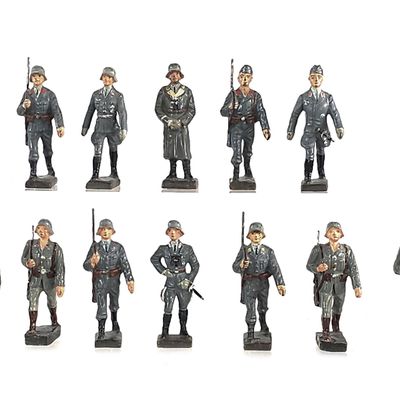 Sale Photo Thumbnail #322: (12) Lineol/Leyla German Military Soldiers